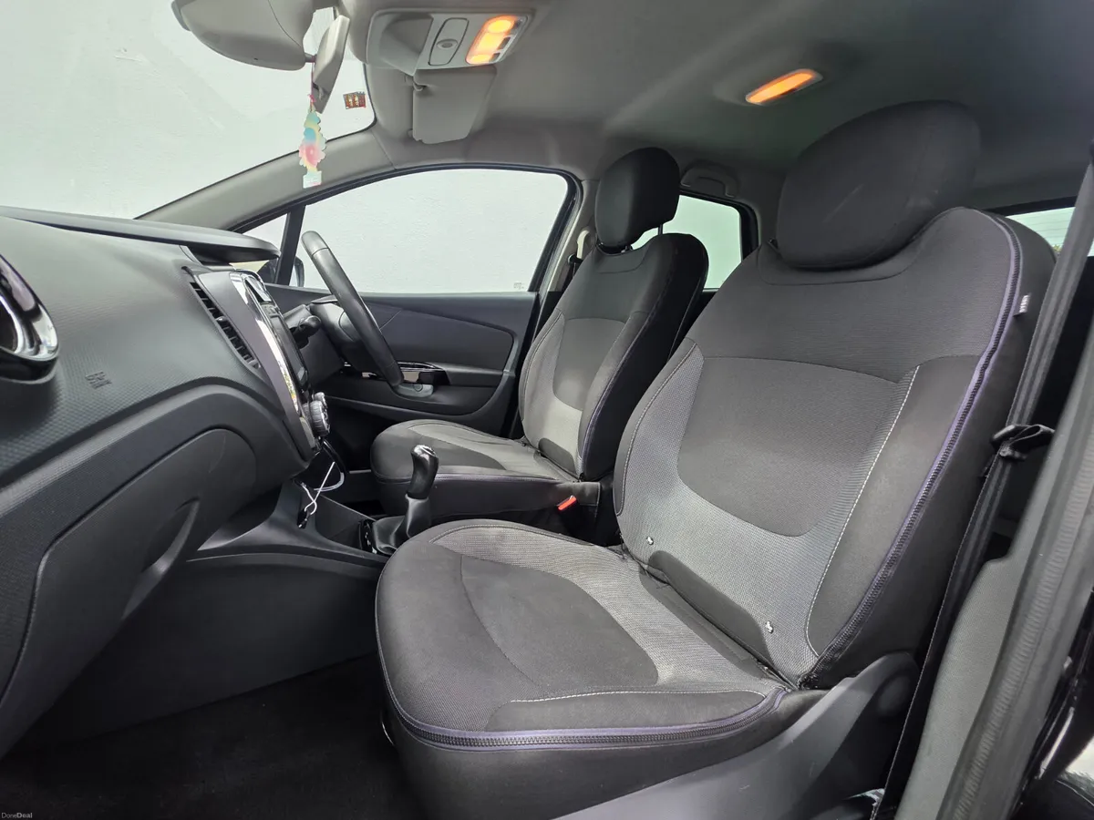 2017 Renault Captur 1.5 DCI INTENSE // SAT NAV - Image 5