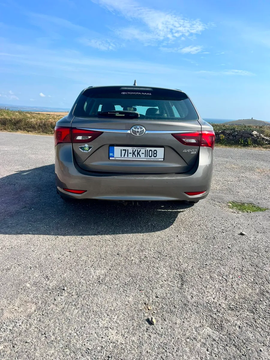 Toyota avensis estate - Image 4