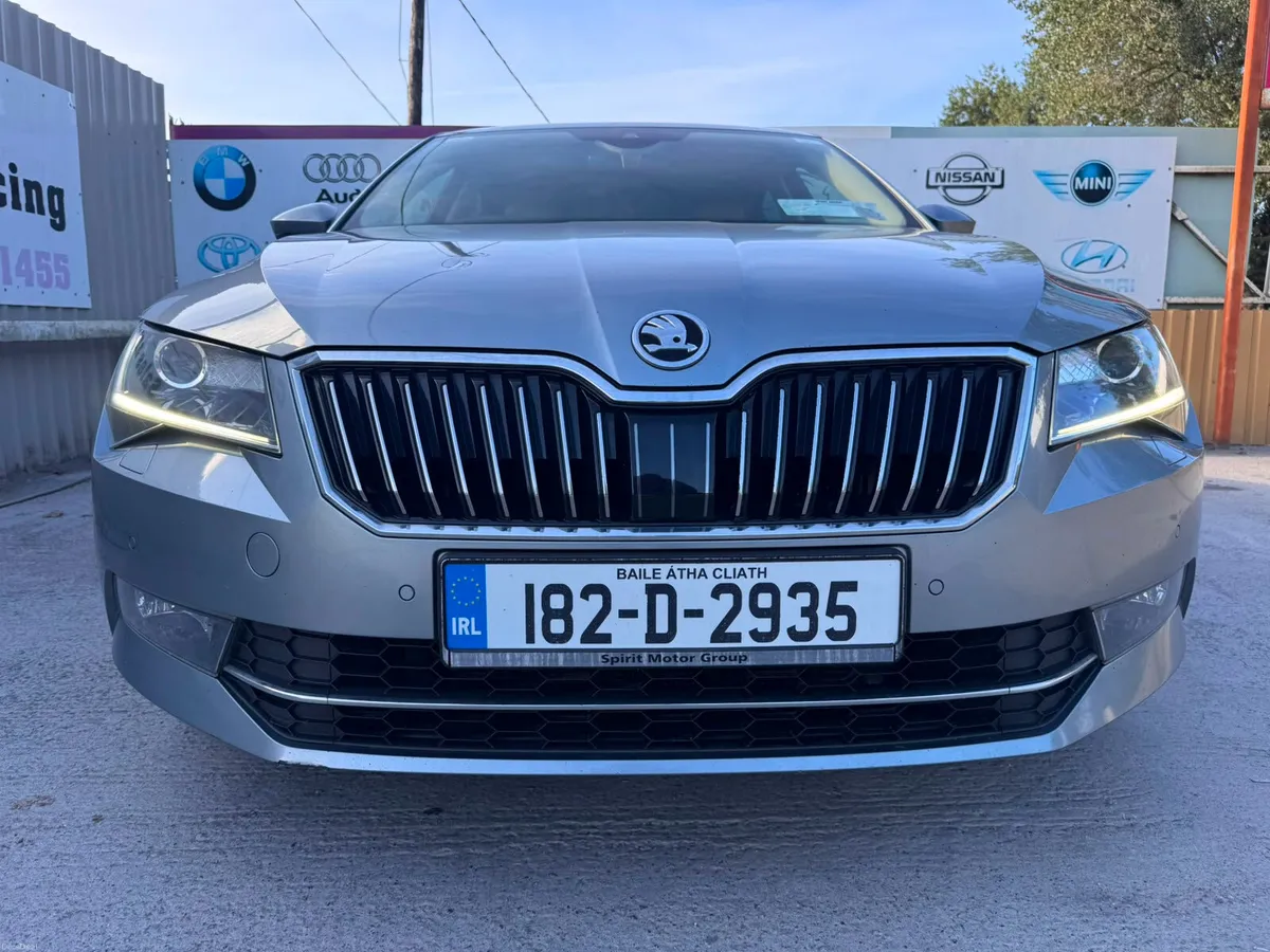 182 Skoda Superb 2.0 TDI 150bhp Laurin & Klement - Image 3