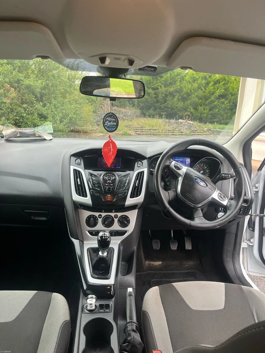 Ford Focus 1.6 - Image 4