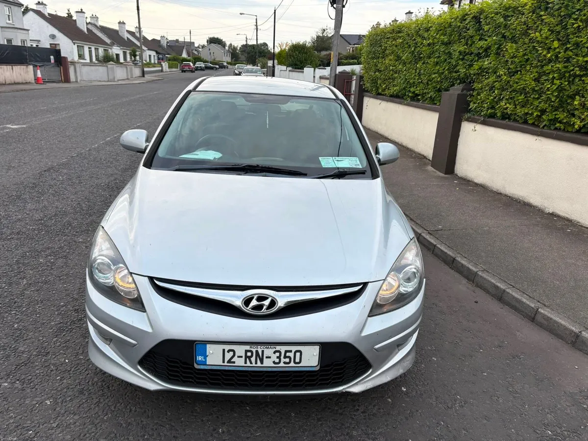 2012 Hyundai 130 NCT 02/2027 - Image 2