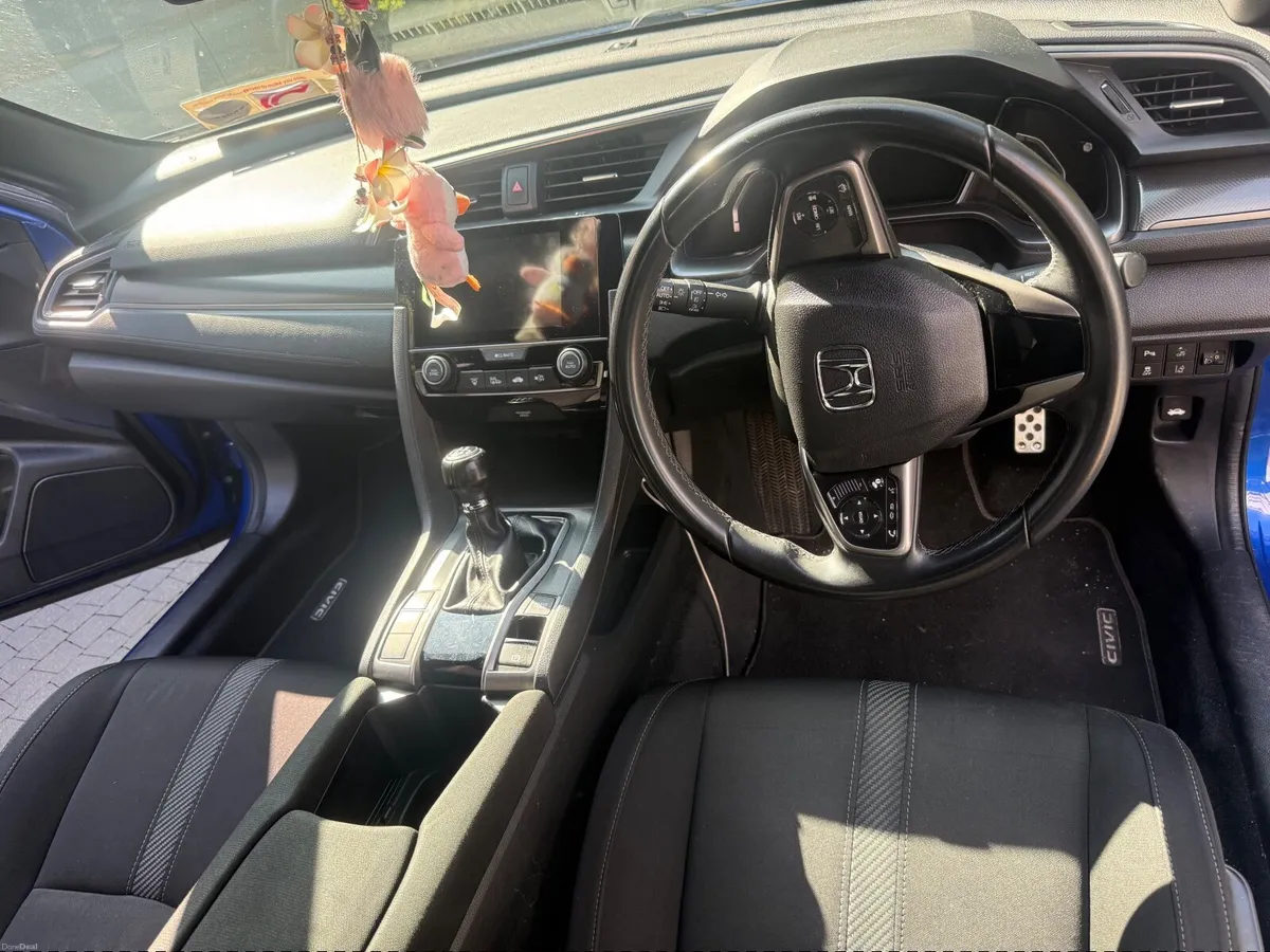 Honda Civic 2018 - Image 4