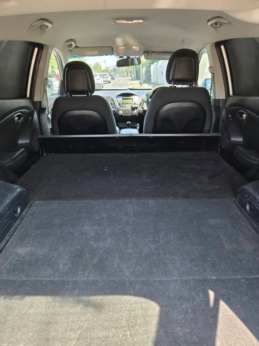 Hyundai ix35 1.7 commercial + tow ball - Image 5