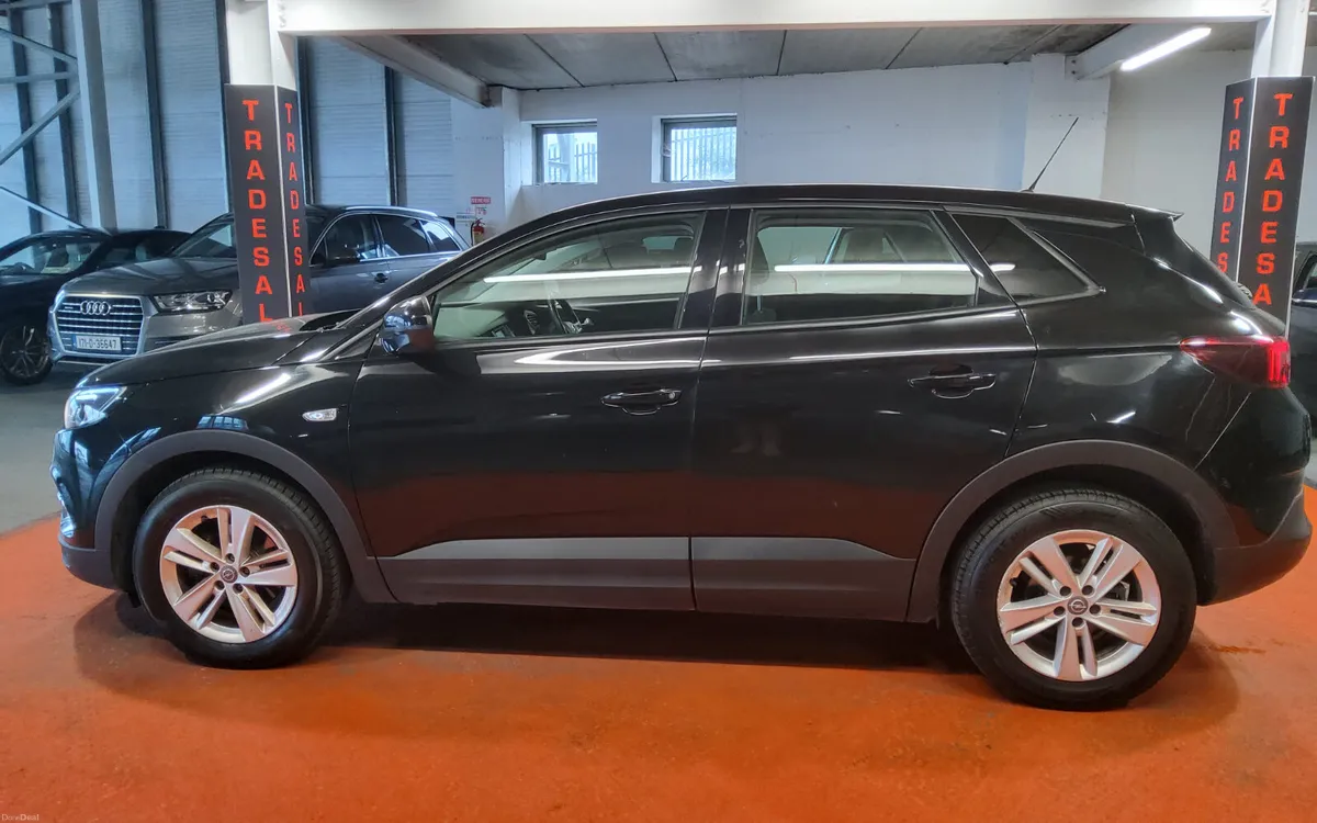 Opel Grandland X 2019 - Image 6