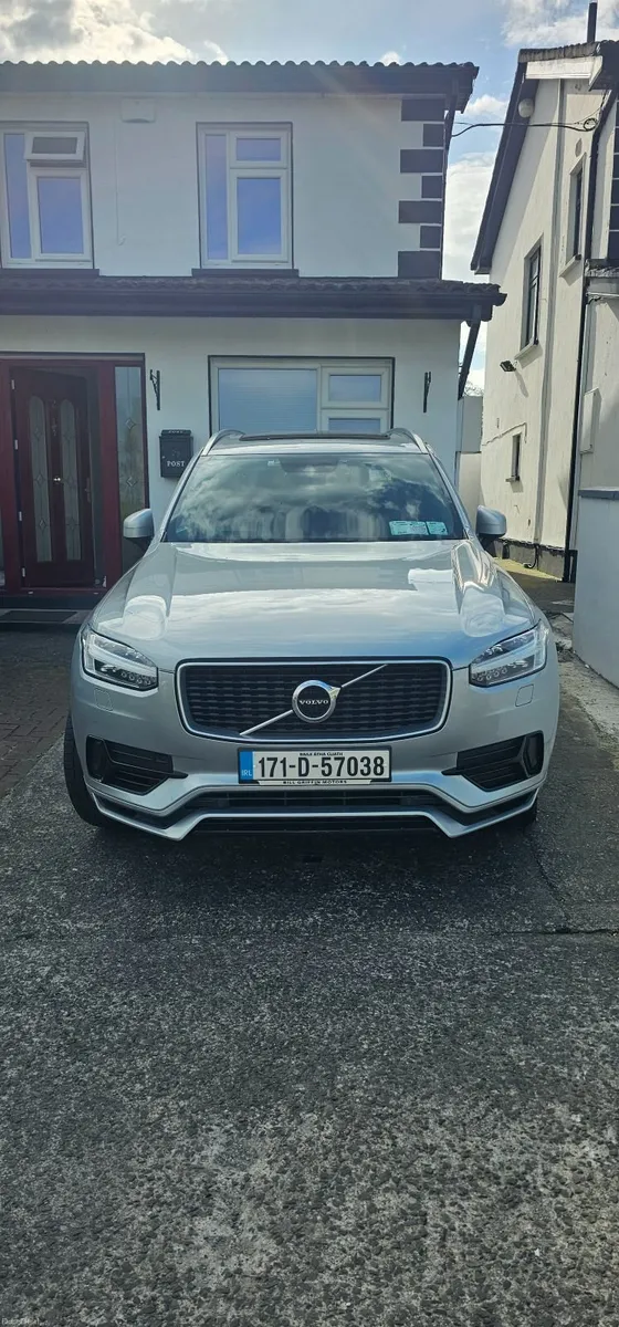 Volvo XC90 T8 R Design PHEV 2017 - Image 3