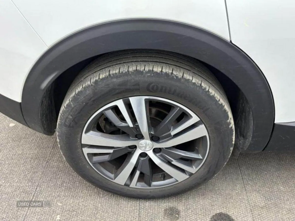 Peugeot 3008 DIESEL ESTATE - Image 5