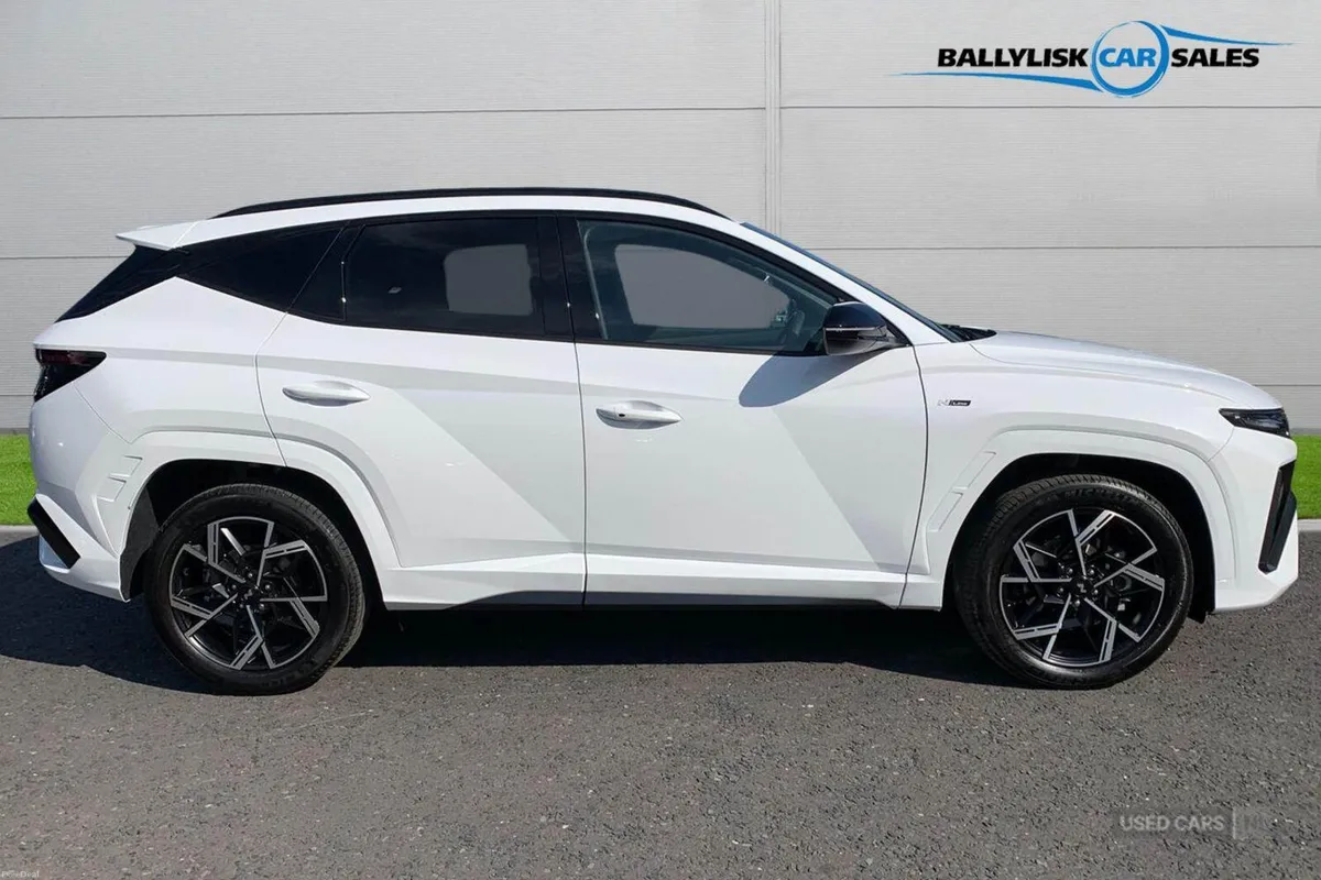 Hyundai Tucson 1.6T FHEV 239PS N Line Edition in W - Image 3