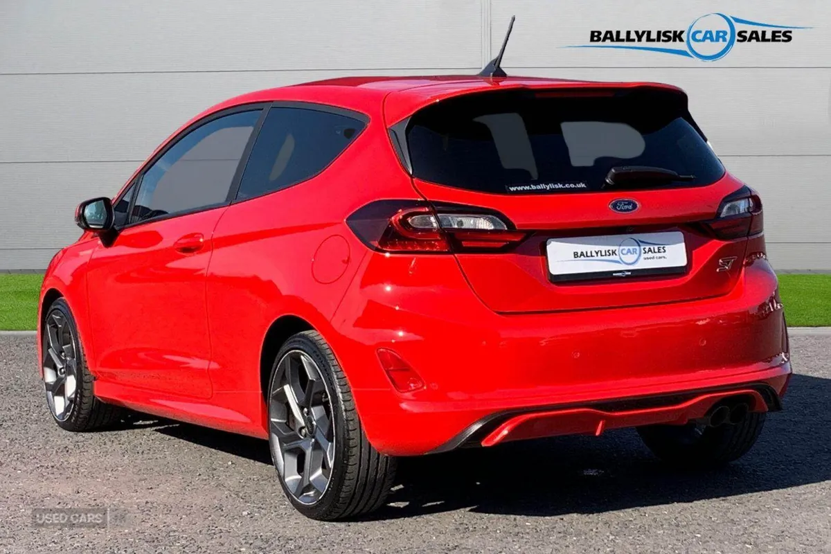 Ford Fiesta 1.5T EcoBoost 200PS ST-3 in Race Red w - Image 2