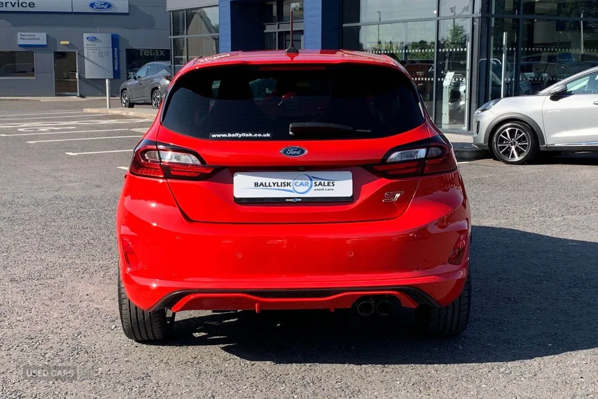 Ford Fiesta 1.5T EcoBoost 200PS ST-3 in Race Red w - Image 5
