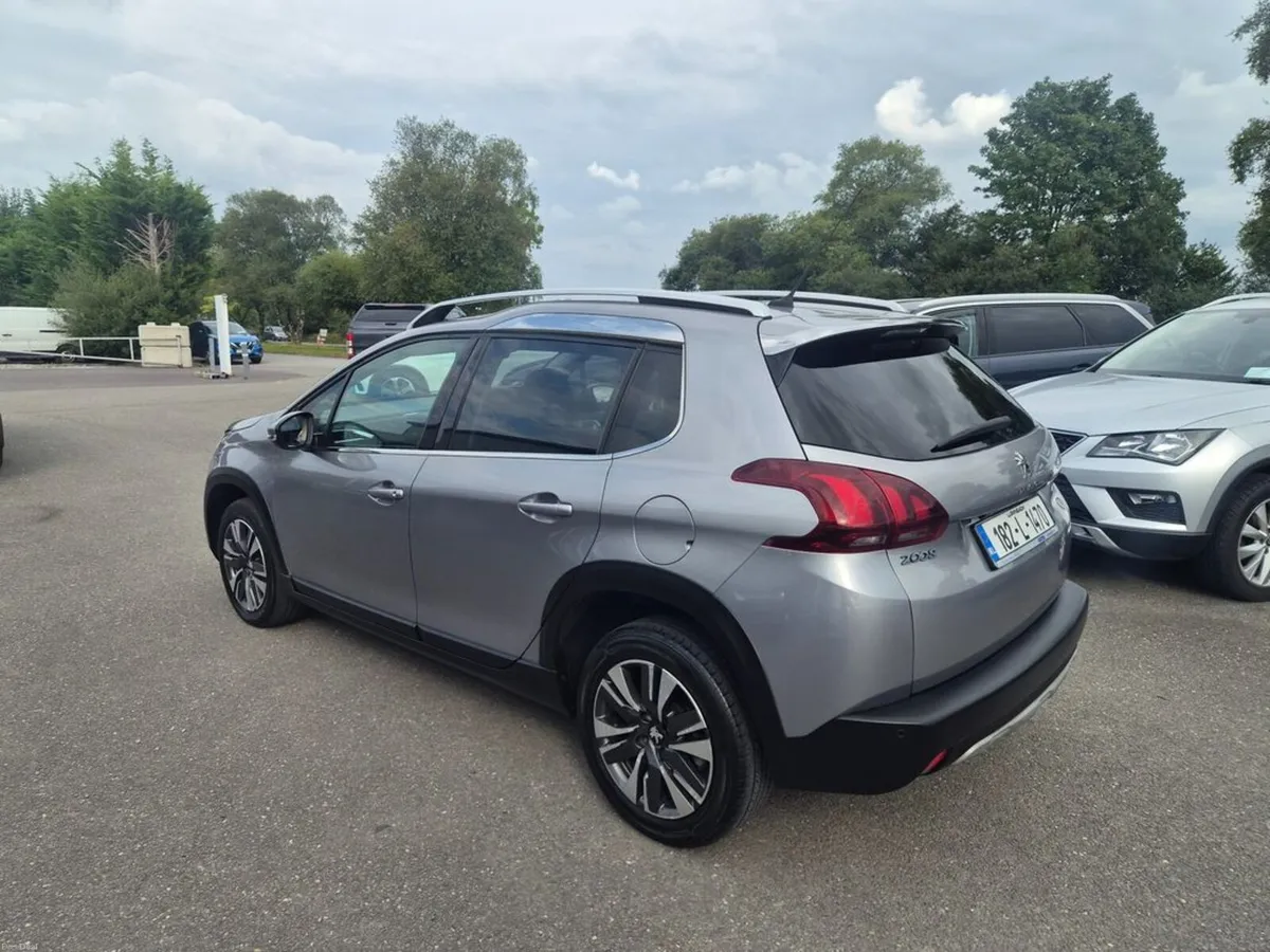 Peugeot 2008 Allure 1.6 Blue HDI 100 4DR - Image 6