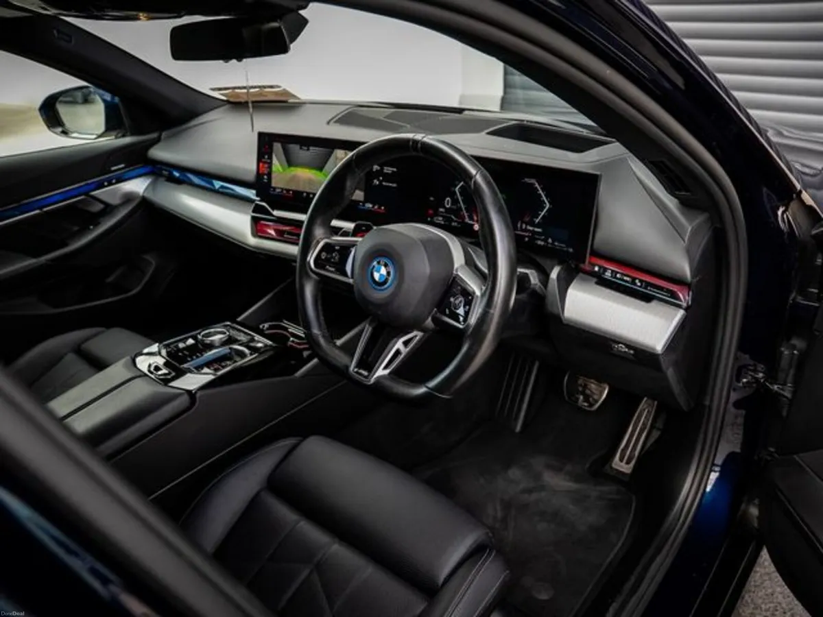 BMW 5-Series 530E M SPORT *TECHNOLOGY PLUS PACK* - Image 6