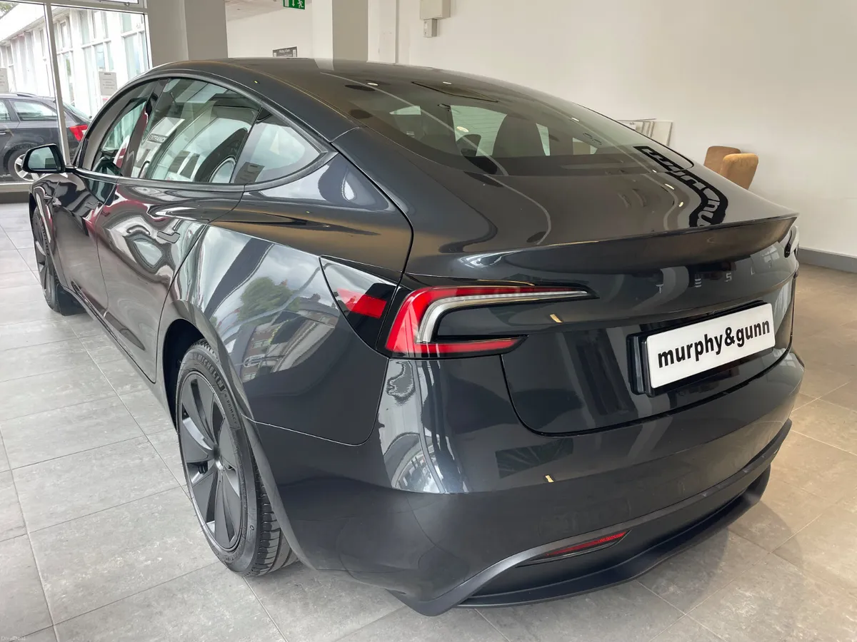 Tesla Model 3 2026 - Image 5