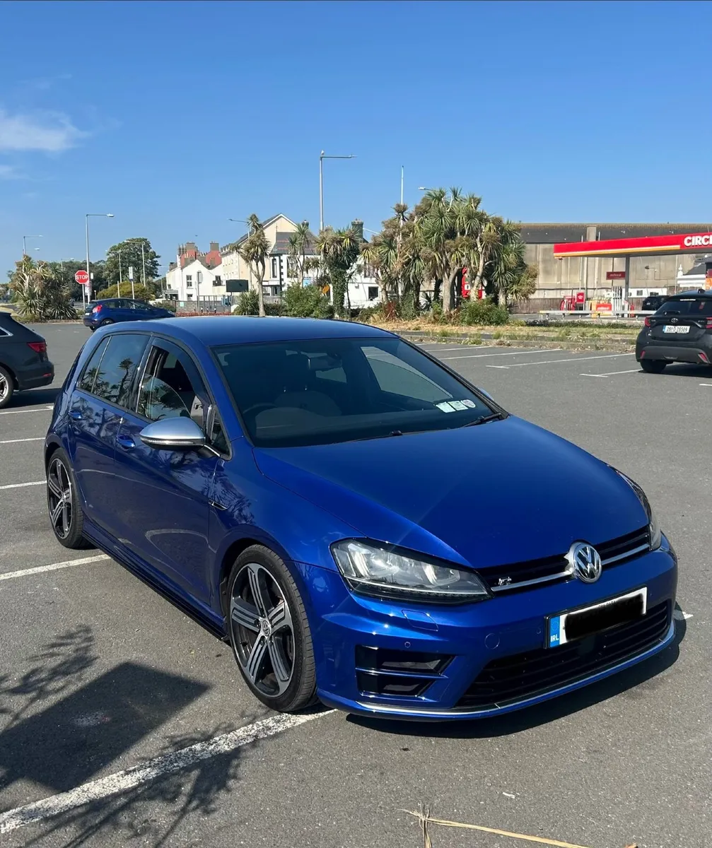 Volkswagen Golf 2015 - Image 1