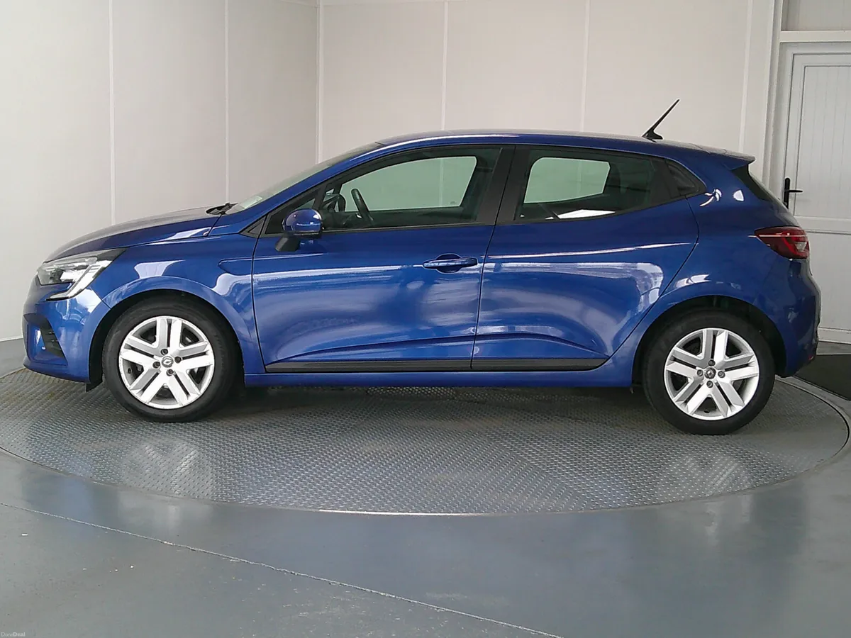 Renault Clio 2022 - Image 4