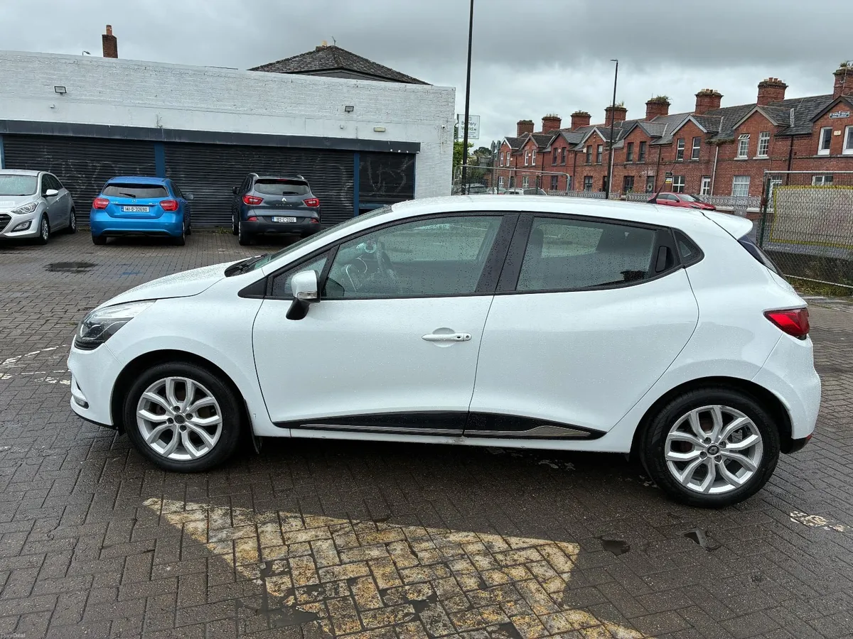 Renault Clio DYNAMIQUE NAV 1.1P NCT01/28 - Image 2