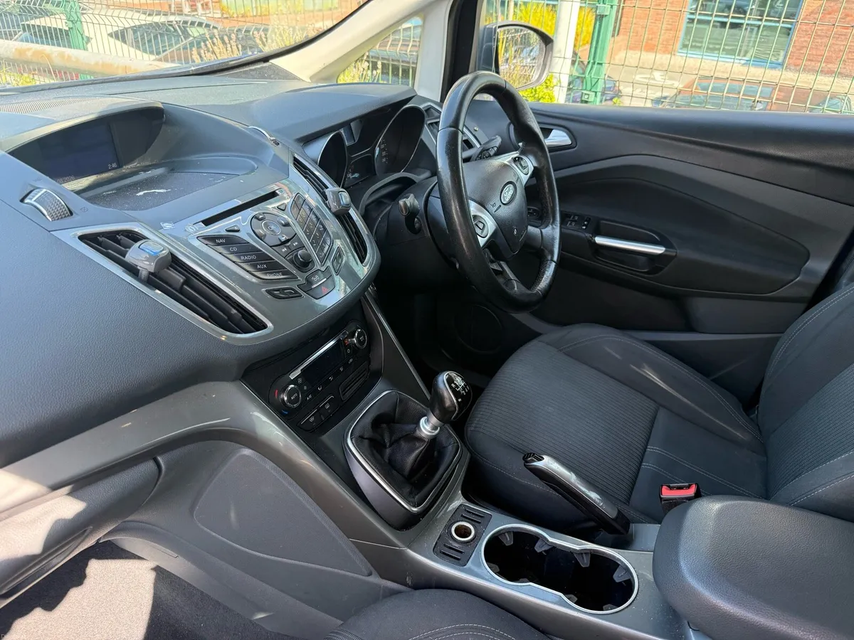 2015 Ford C Max Titanium 7 seats - Image 2