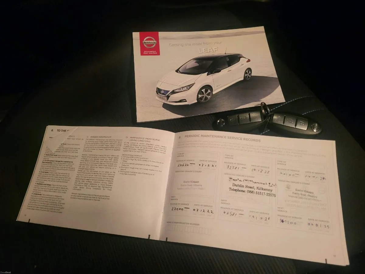 NISSAN LEAF 40KWH. VERY LOW KILOMETERS. - Image 6