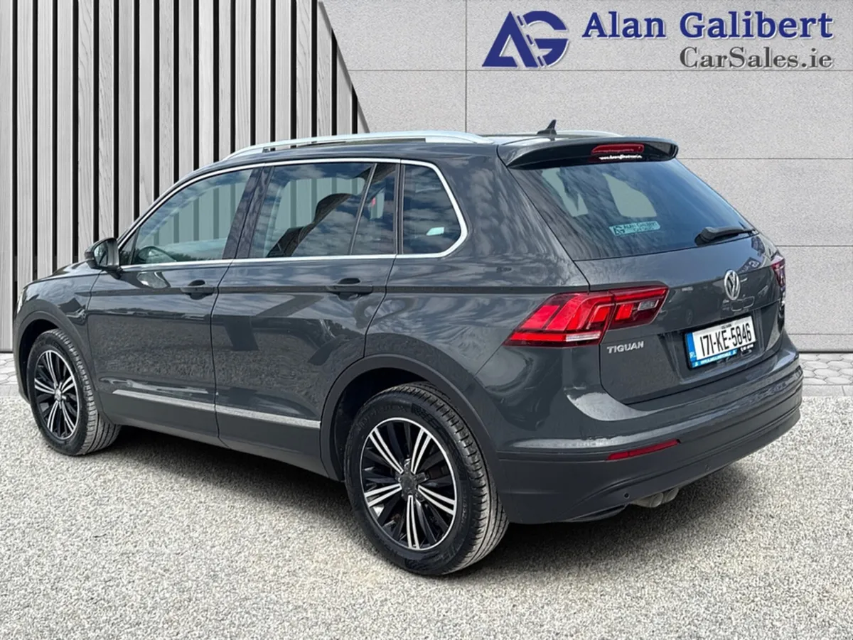 Volkswagen Tiguan 2.0 SE NAV BLUEMOTION - Image 2