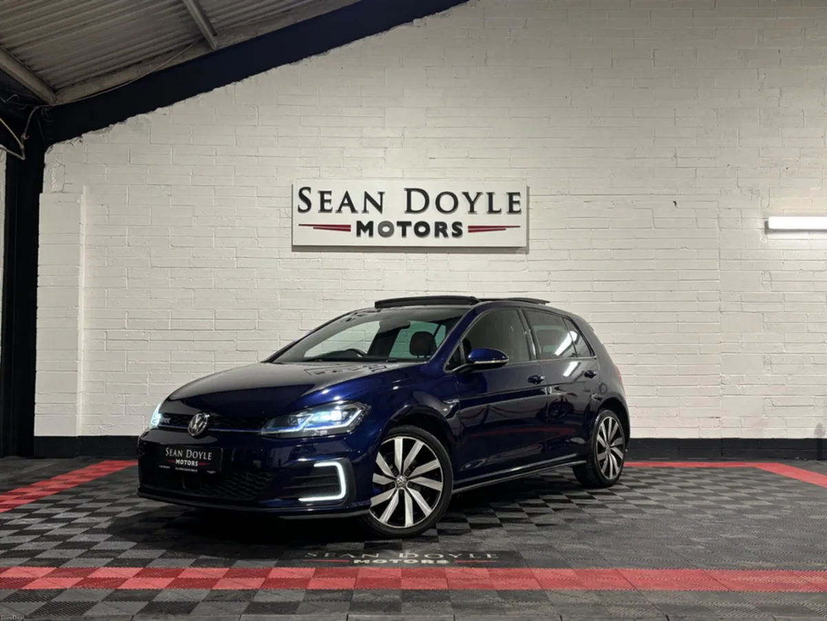 Volkswagen Golf 172 GTE MK7.5 ADVANCE Automatic - Image 3