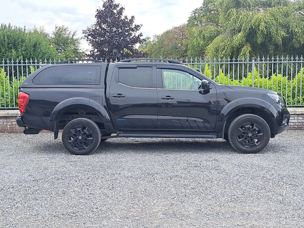 Nissan Navara Crewcab N-guard Model 2.3 Diesel Aut - Image 4
