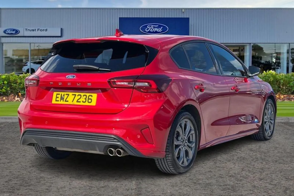 Ford Focus 1.0T EcoBoost MHEV ST-Line Hatchback 5d - Image 4