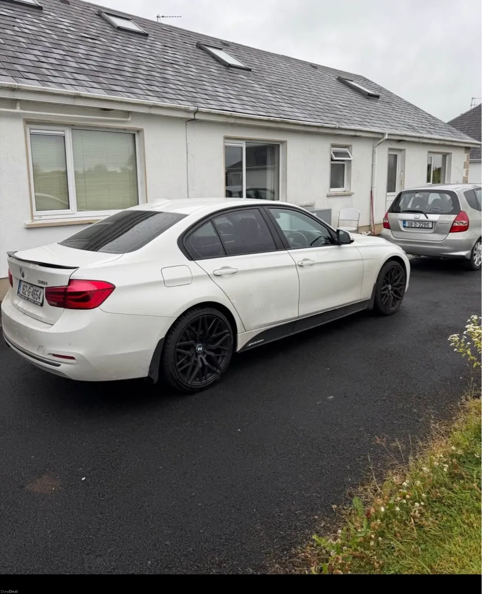 2016 BMW 318 1.5L - Image 4