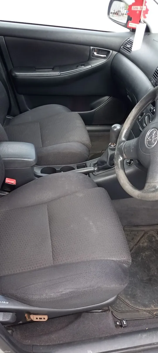 Toyota Corolla 2005 - Image 6