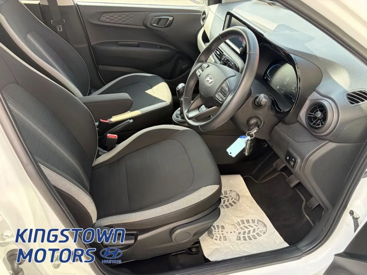 Hyundai i10 Deluxe Plus 5DR - Image 5
