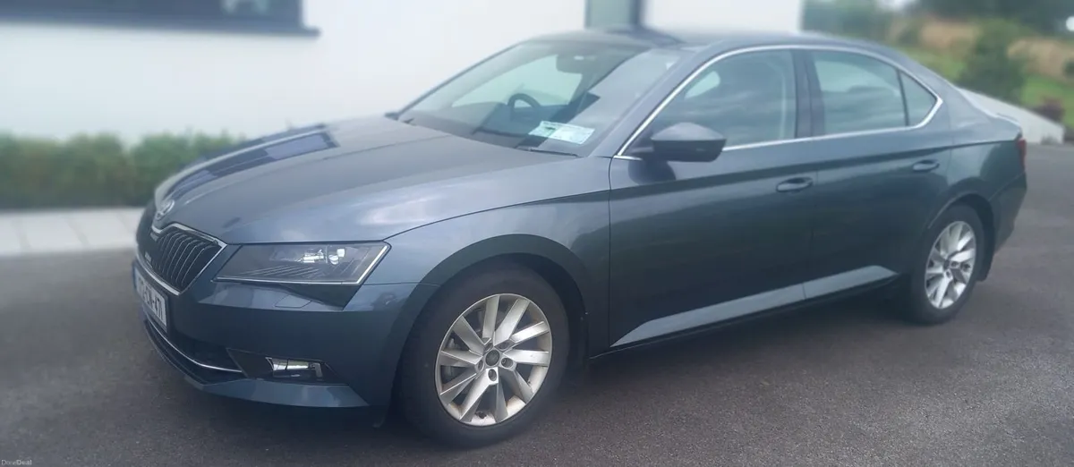 Skoda Superb 2017 - Image 3
