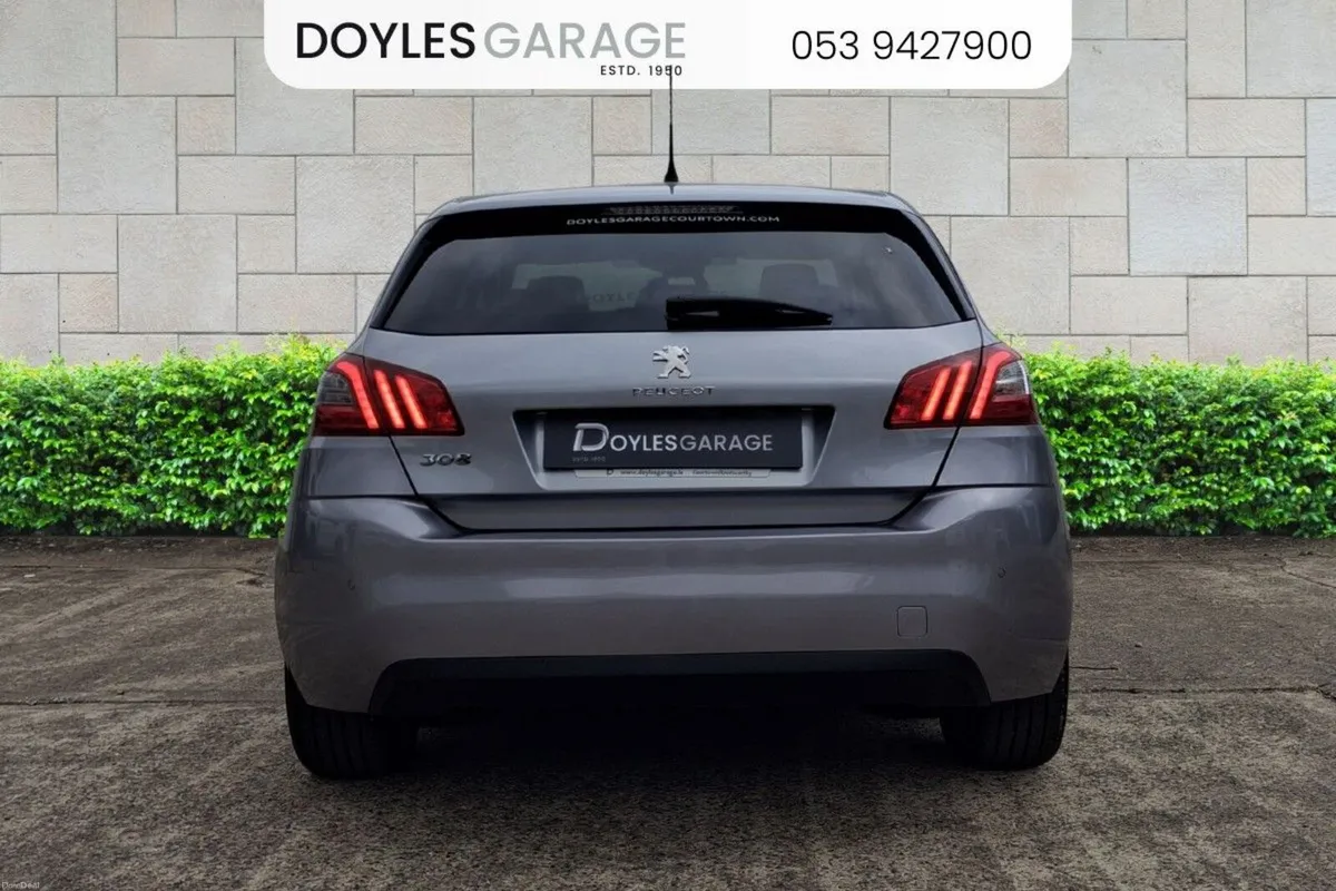 Peugeot 308 Allure 1.5 Blue HDi Diesel 130bhp - Image 3