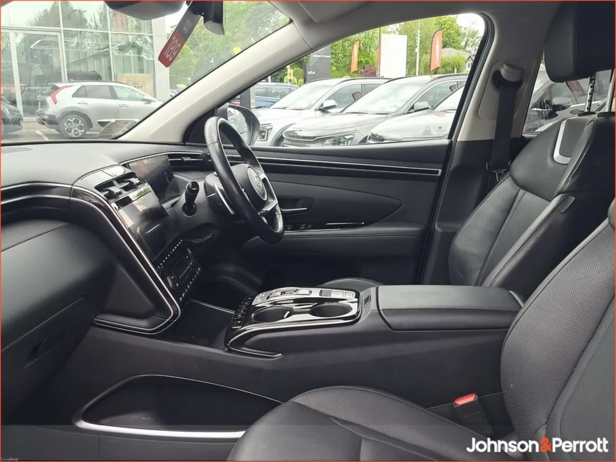 Hyundai Tucson 2WD Executive Plus HEV Auto - Image 3