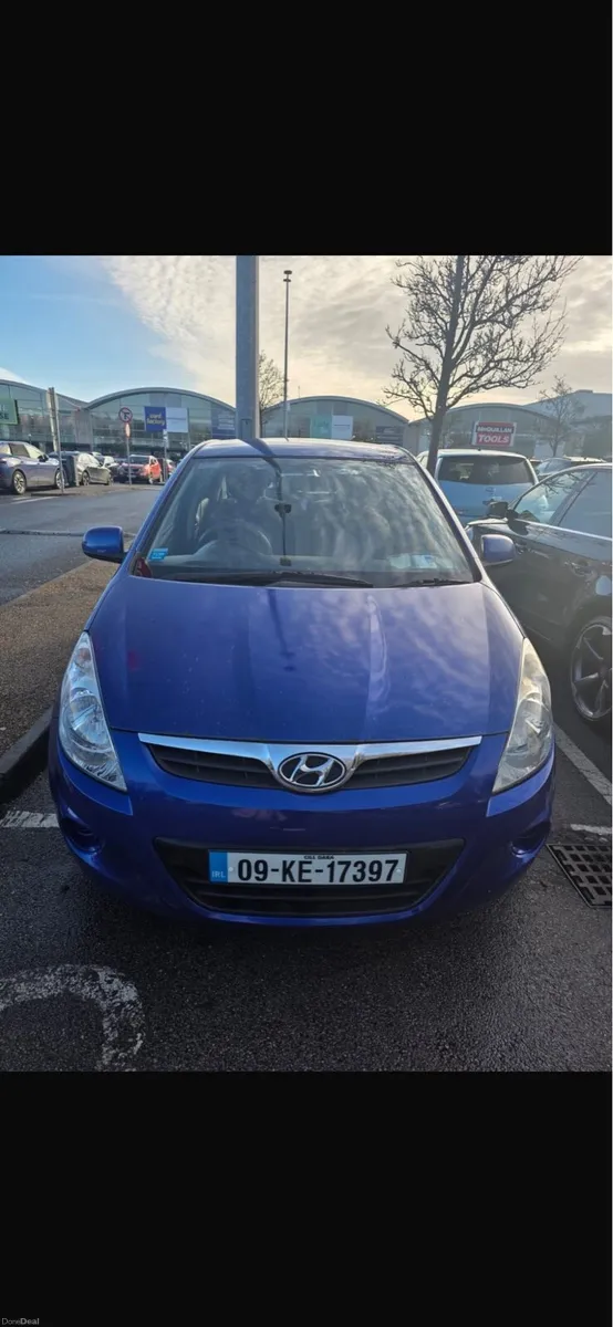 09 Hyundai i20 automatic - Image 2
