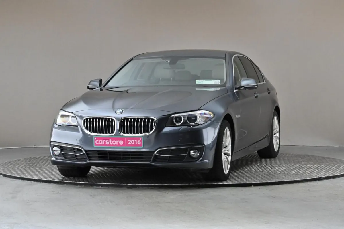 BMW 5-Series 518D LUXURY **BEIGE LEATHER** - Image 3
