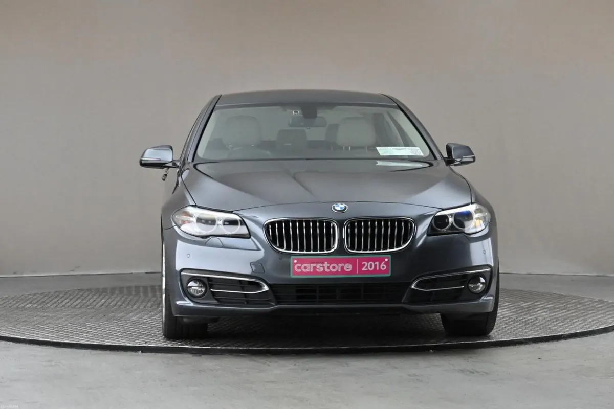 BMW 5-Series 518D LUXURY **BEIGE LEATHER** - Image 2