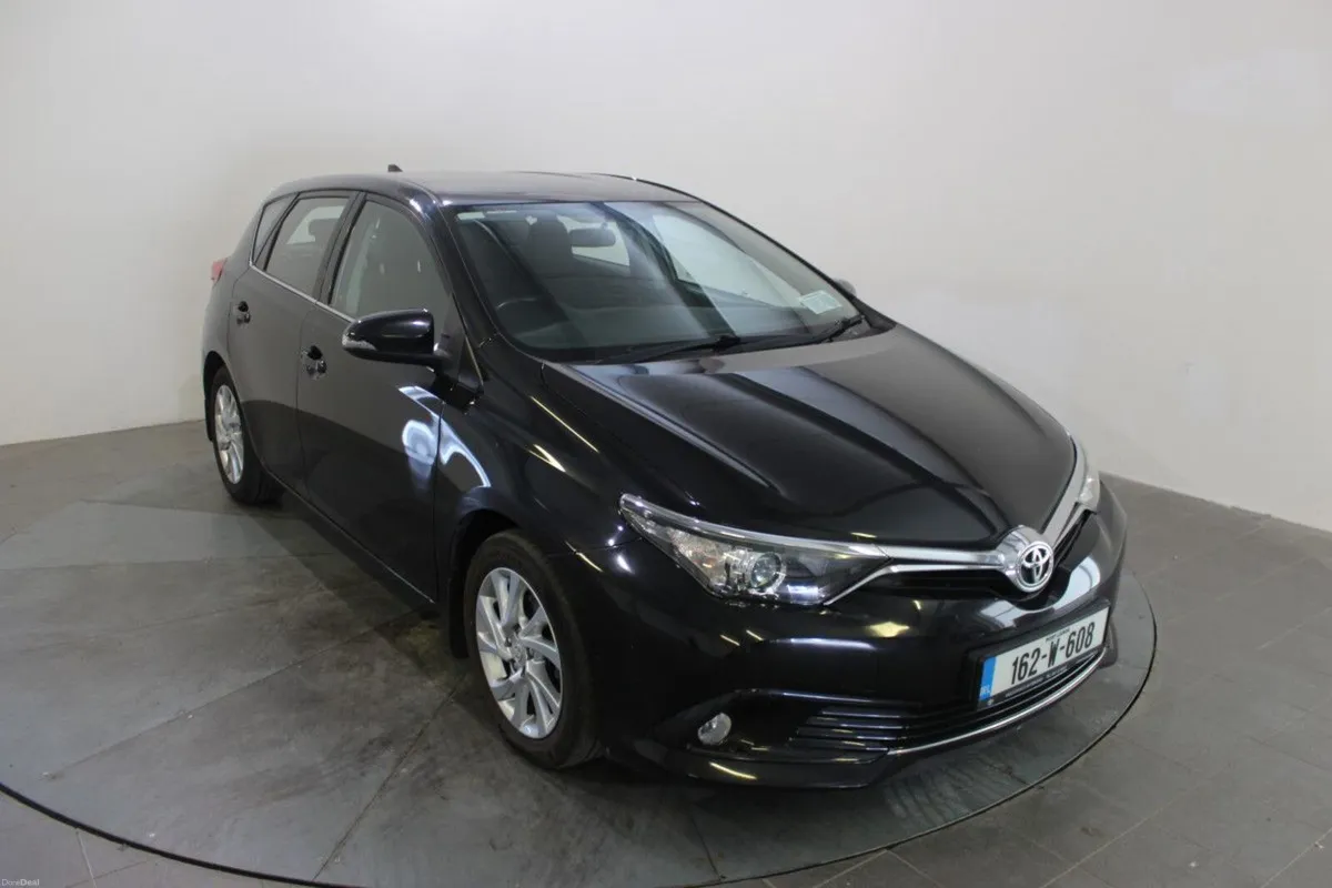 Toyota Auris 1.2 D4-T 5Dr Luna - TENDER 8 - Image 1
