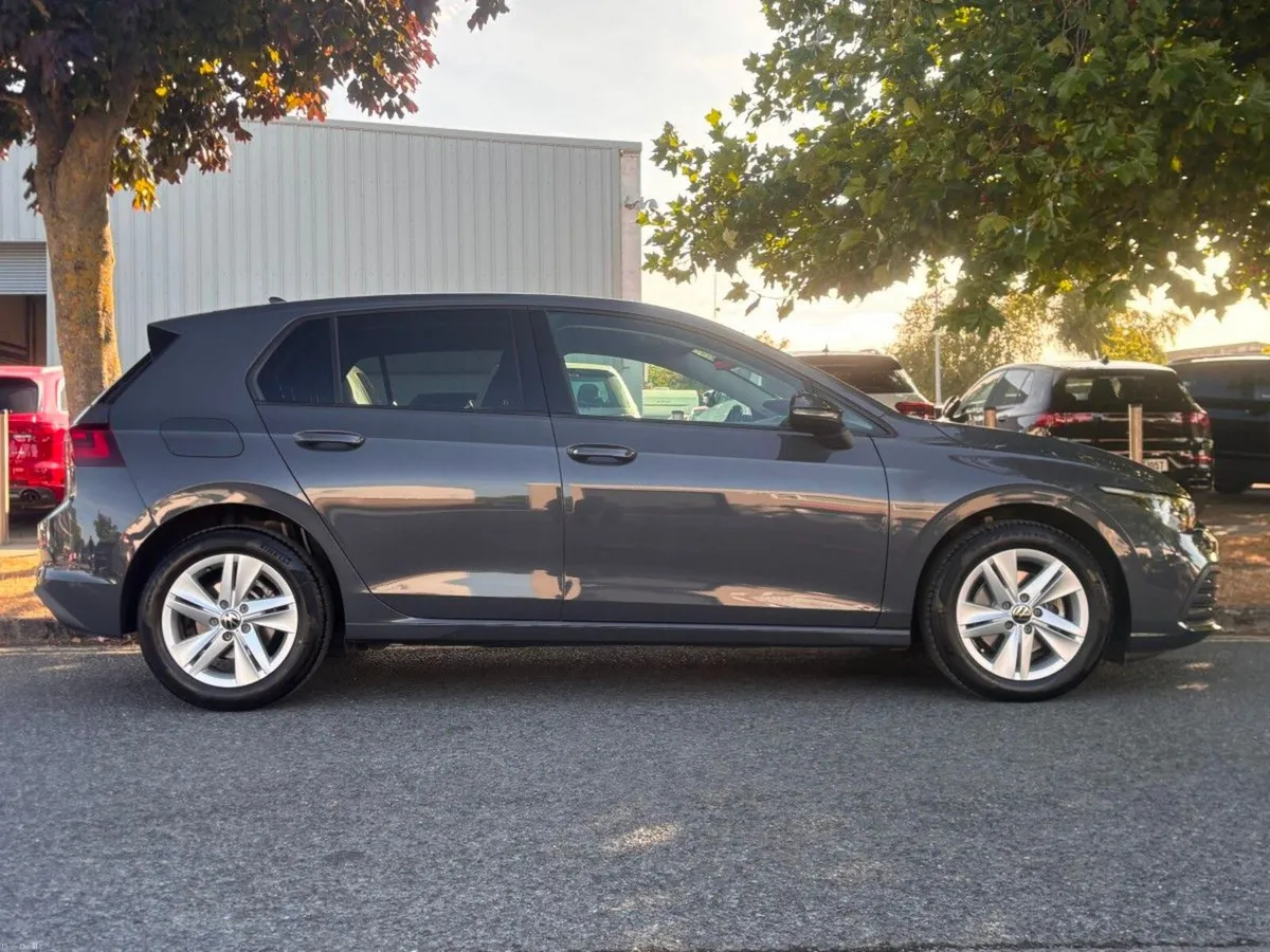 Volkswagen Golf 1.0 E-TSI PETROL AUTO NEW MODEL NE - Image 5