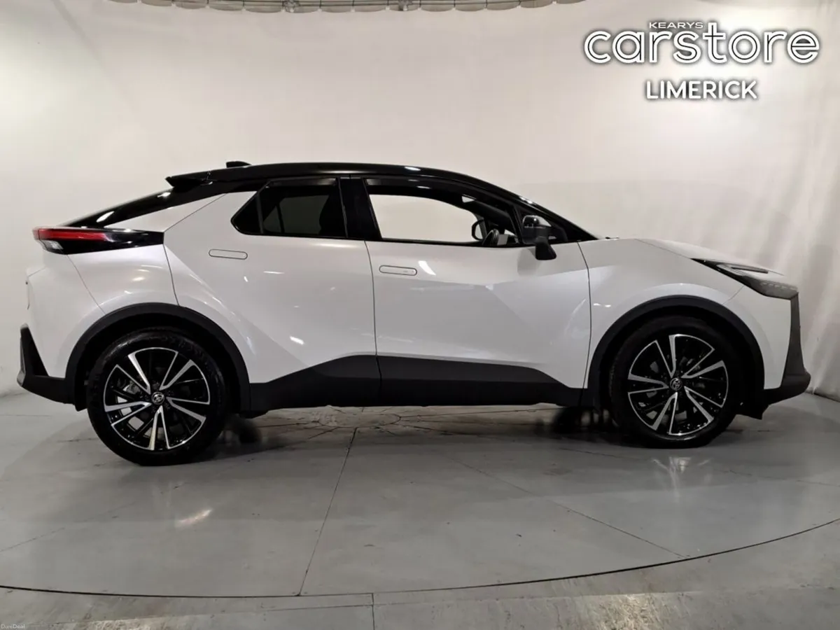 Toyota C-HR 1.8 HYBRID SOL - Image 2