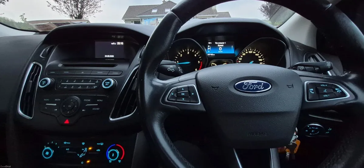 Ford Focus 2017 - Image 2