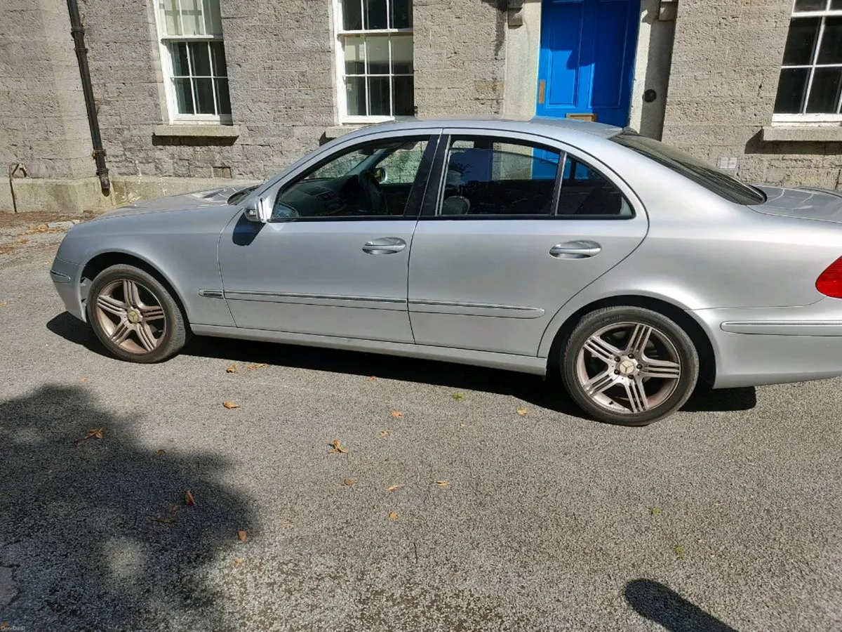 Mercedes e200 - Image 6