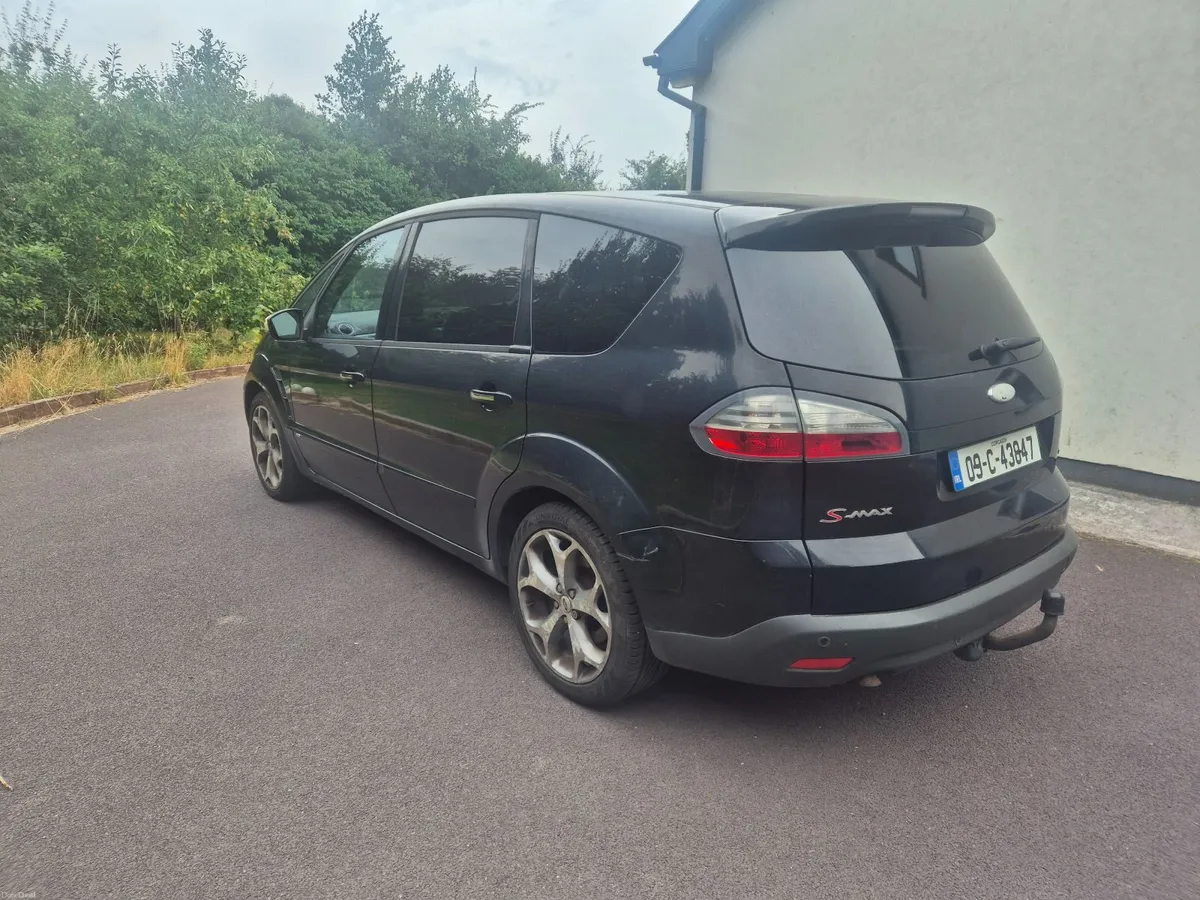 2009 Ford S-Max Titanium 2.0 TDCi diesel for sale. - Image 4