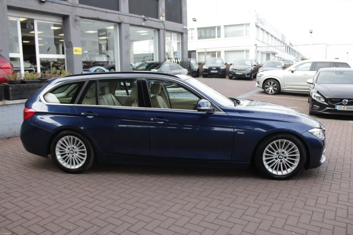 2018 BMW 3 - Image 3