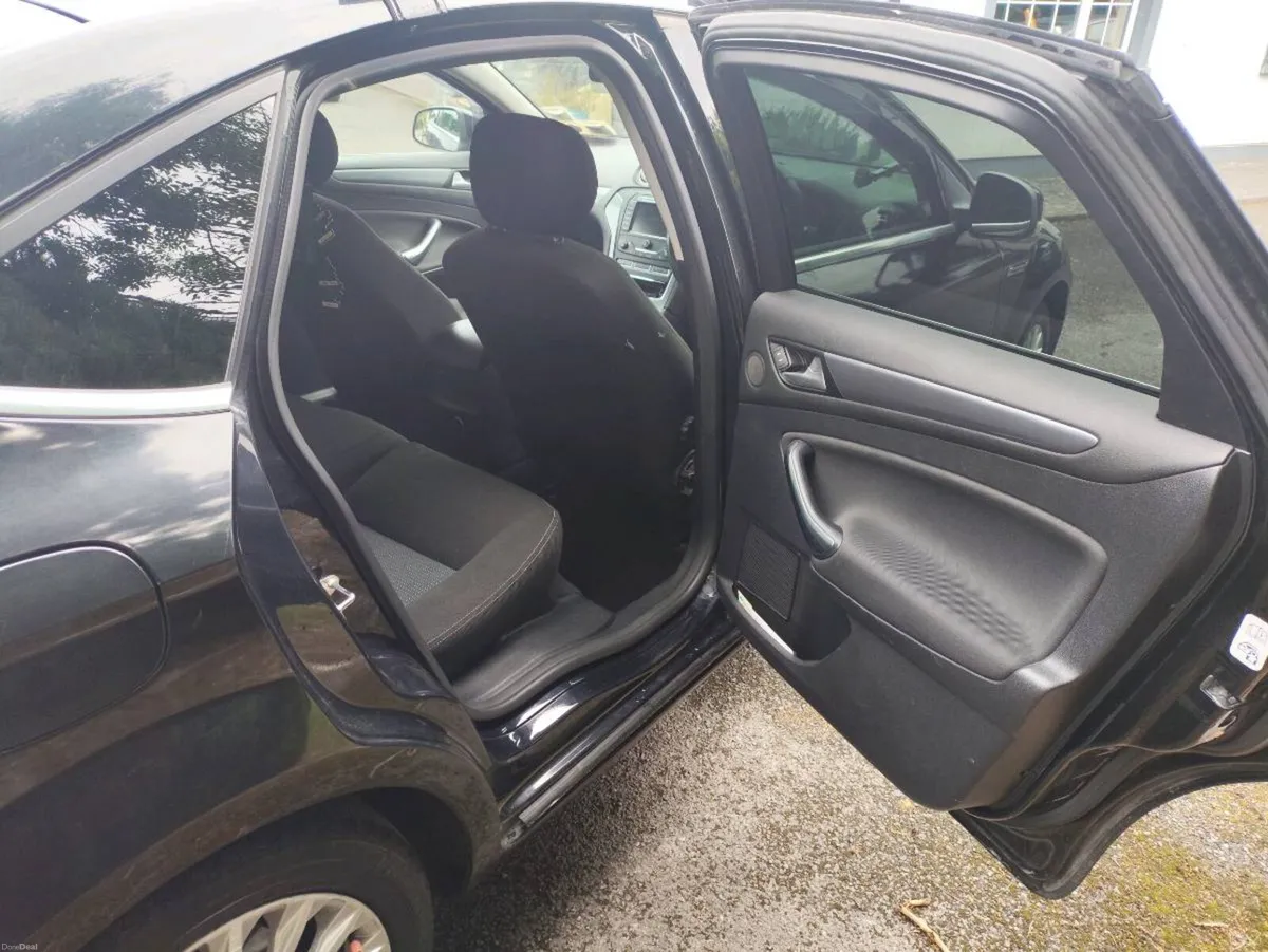 Ford Mondeo - Image 5