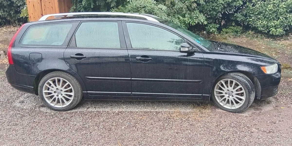 Volvo v50 - Image 1