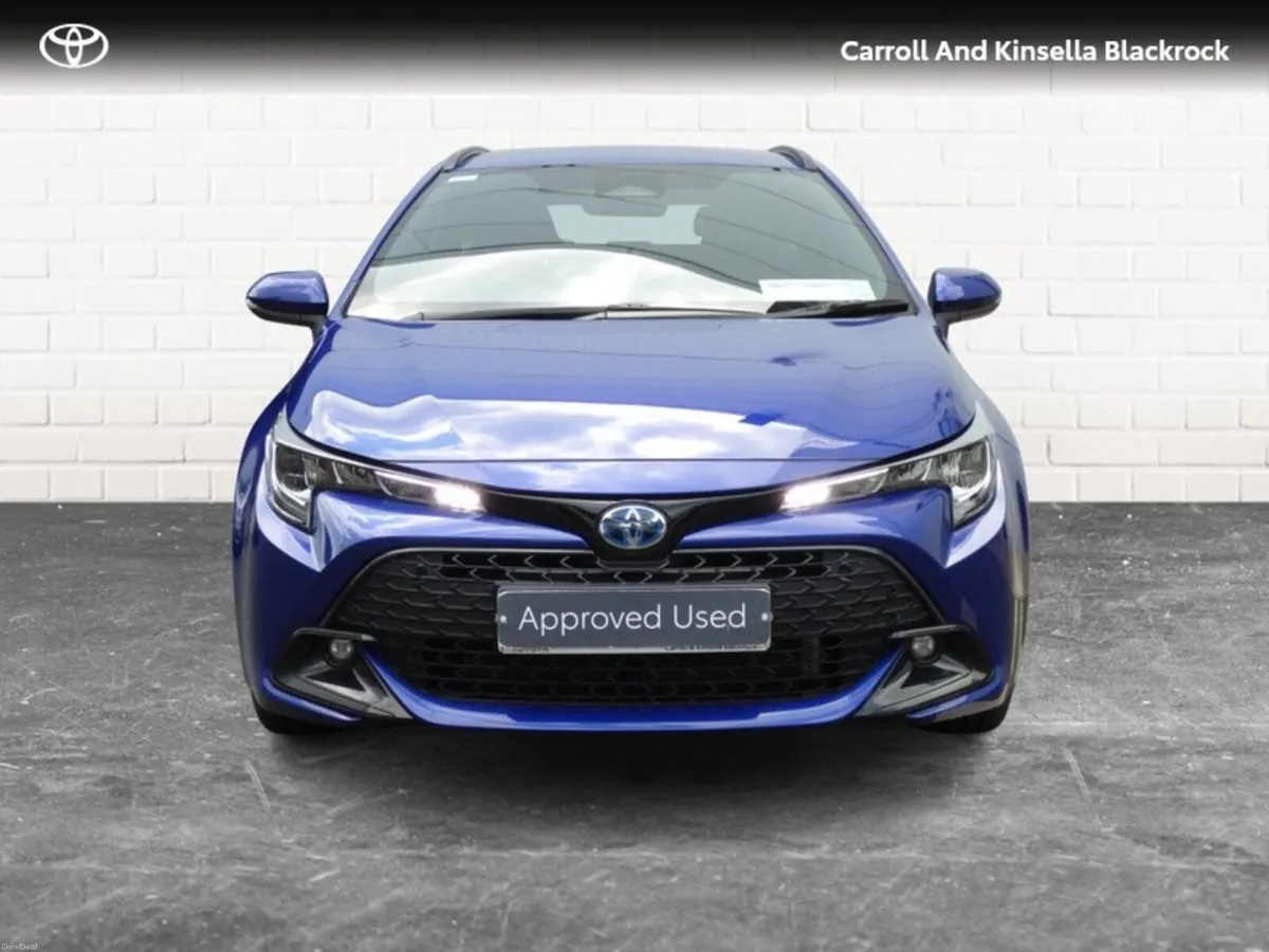 Toyota Corolla Hybrid Luna Touring Sports - Image 5