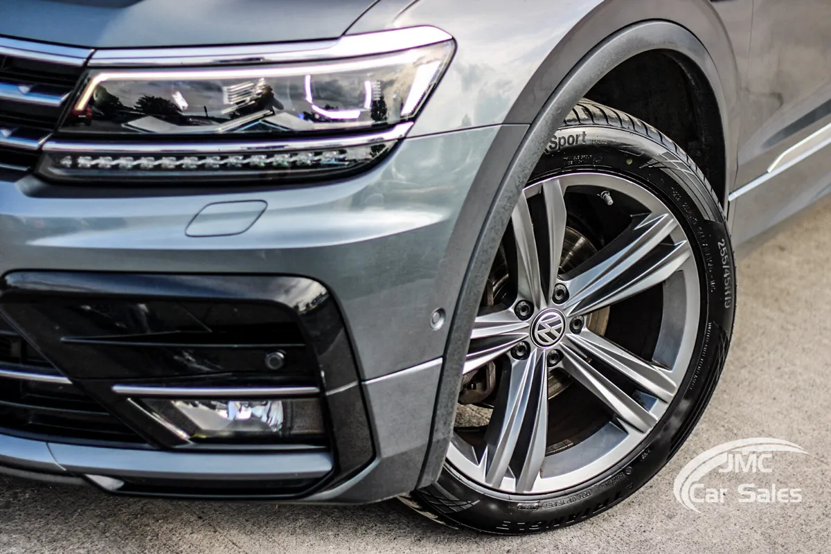 2020 VOLKSWAGEN TIGUAN R-LINE ALLSPACE - Image 4