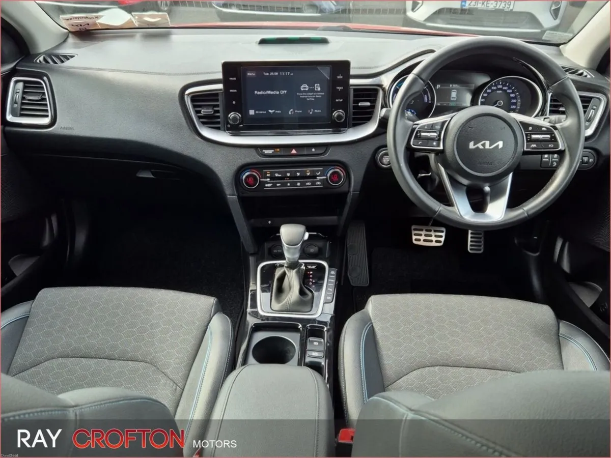 Kia Ceed 1.6 GDI PHEV ESTATE - Image 4