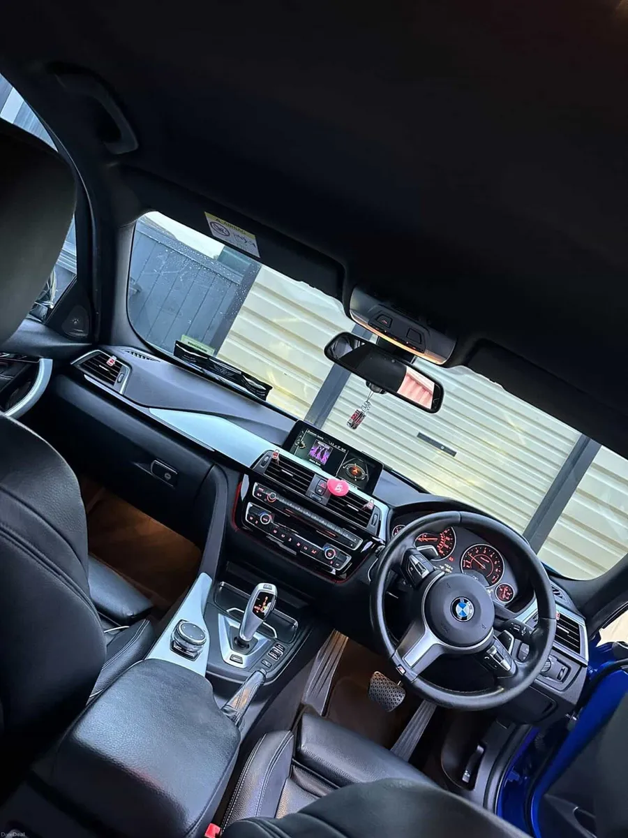 BMW 330e M SPORT - Image 5