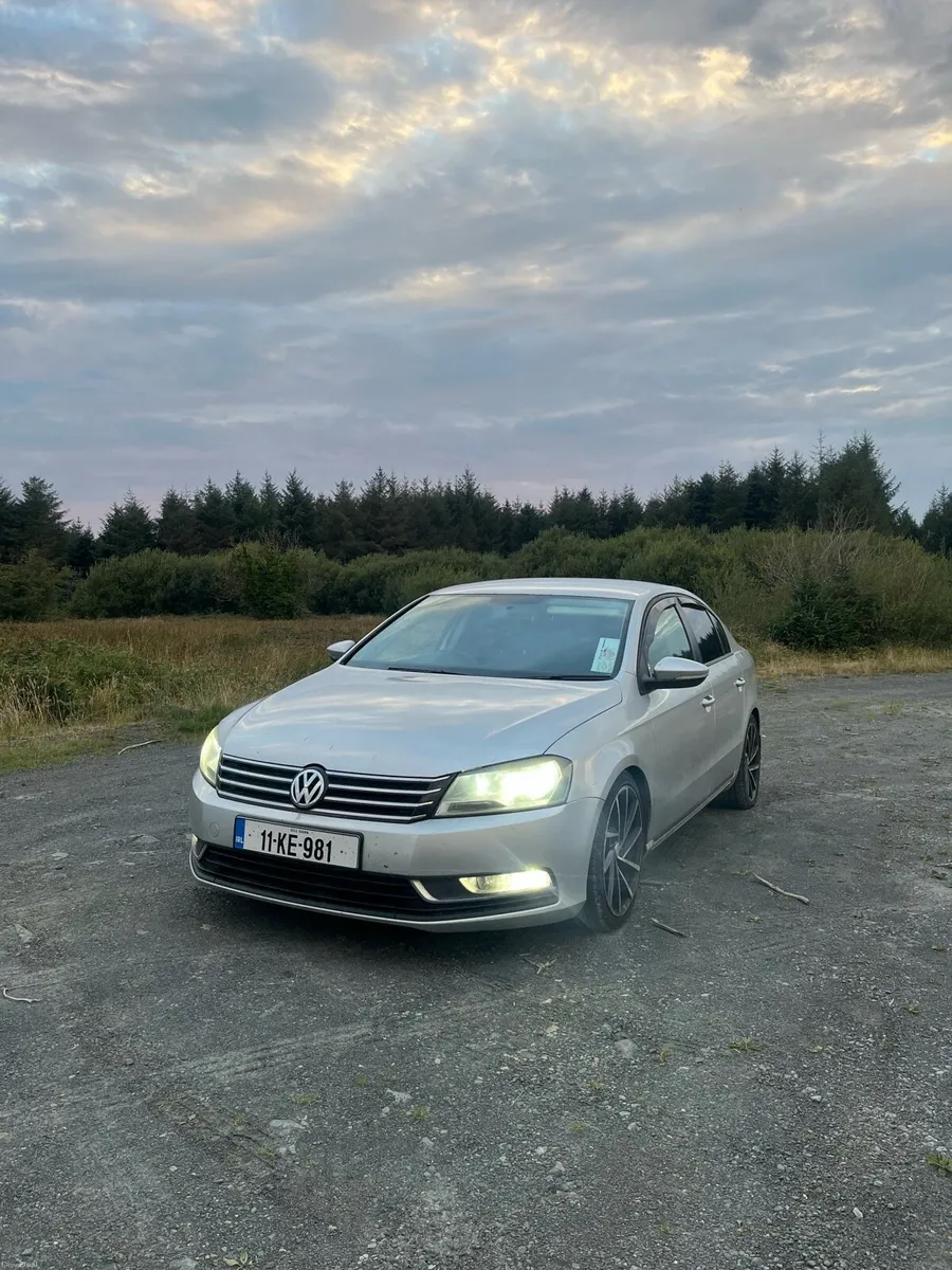 Volkswagen Passat - Image 1