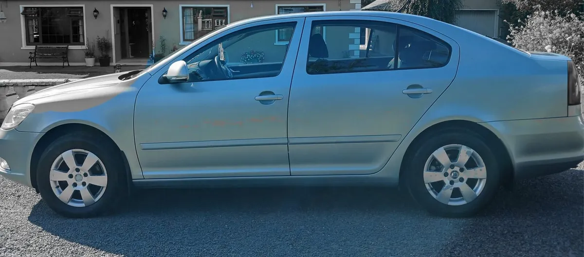 Car - Image 1