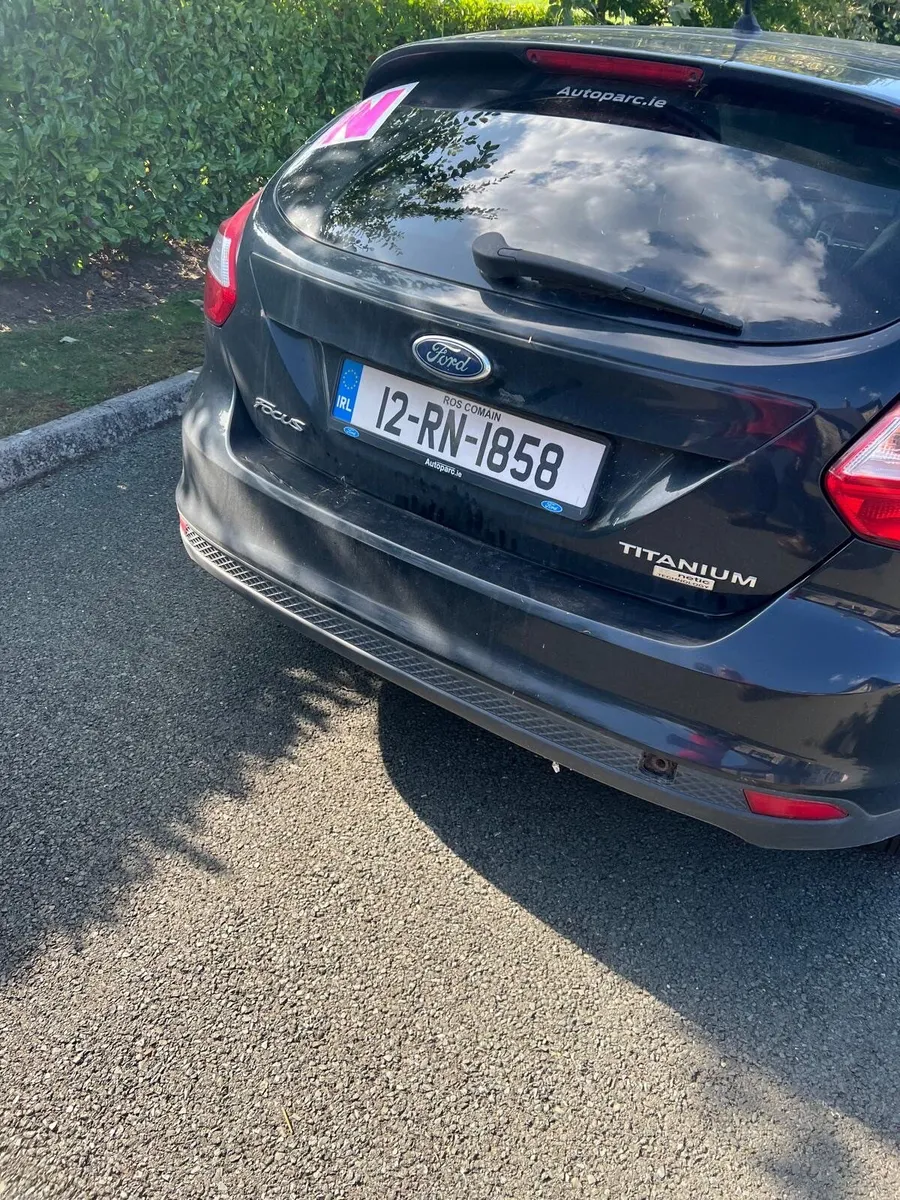 Ford Focus 2012 - Image 2